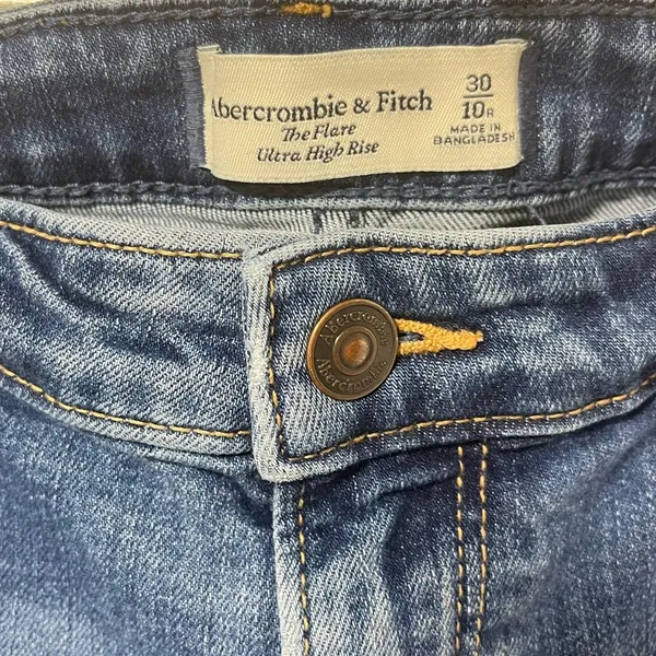 Abercrombie & Fitch High Rise The Flare Denim blue medium wash 10 regular length - Image 4