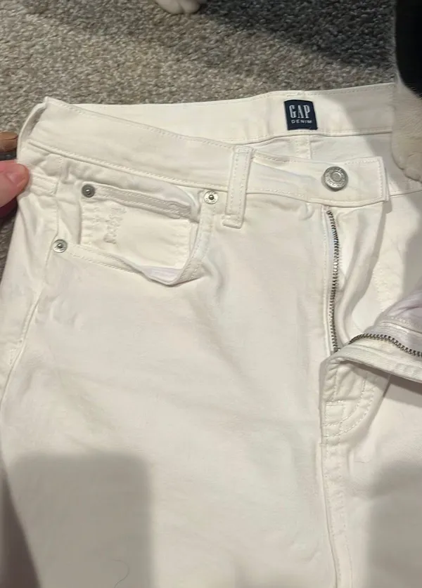 Gap White Jeans - Image 4
