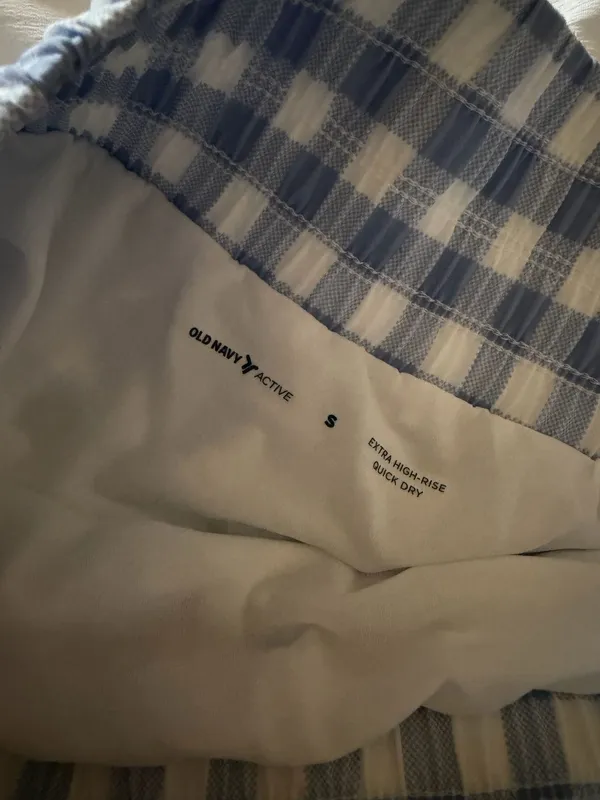 Old Navy Active Gingham Athletic Shorts - Image 4