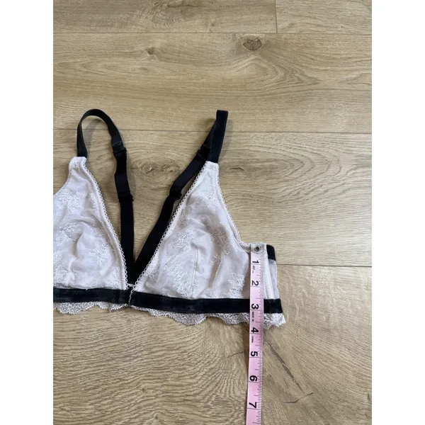 Victoria's Secret EUC Womens Bralette‎ Lined Up Lace velvet straps sexy size L - Image 3