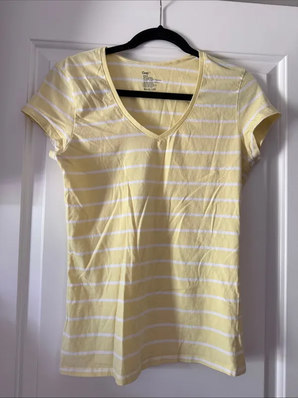 GAP V-Neck Tees - Image 4
