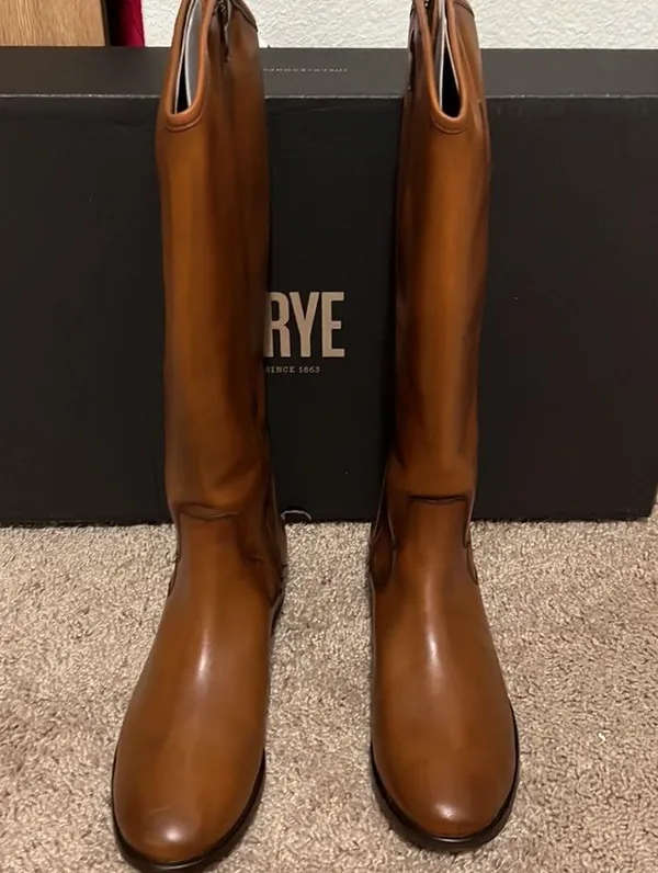 Frye Marissa Medallion inside zip Tall boot Color: Cognac Size 8.5 NIB - Image 10