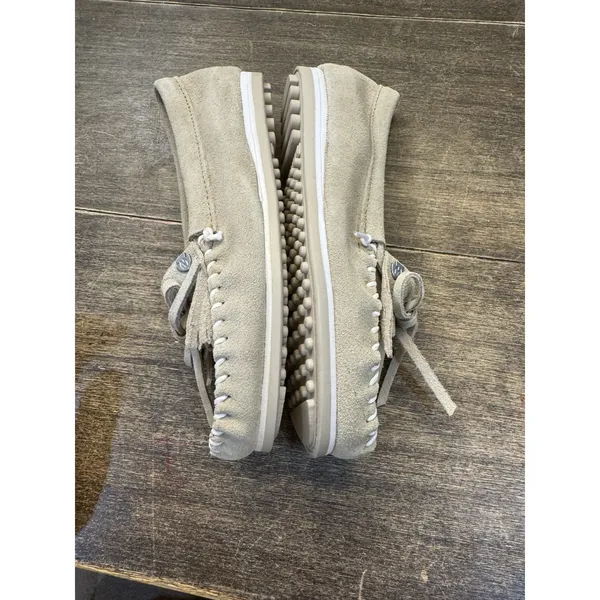 Minnetonka Slipper Kilty Women's Size 7 Beige Leather Breathable Comfort - Image 4