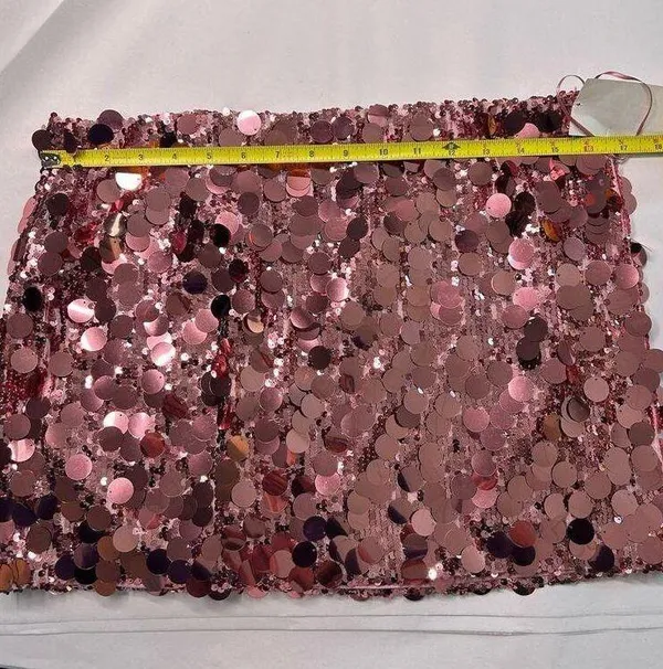Edikted Sabina Low-Rise Sequin Mini Skirt in Pink. Size XL - Image 5