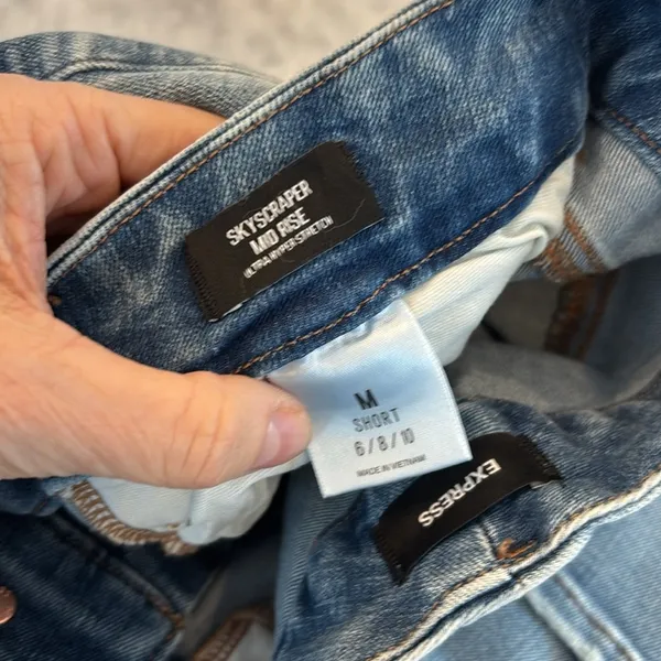 Express Skyscraper Midrise Jeans - Image 5