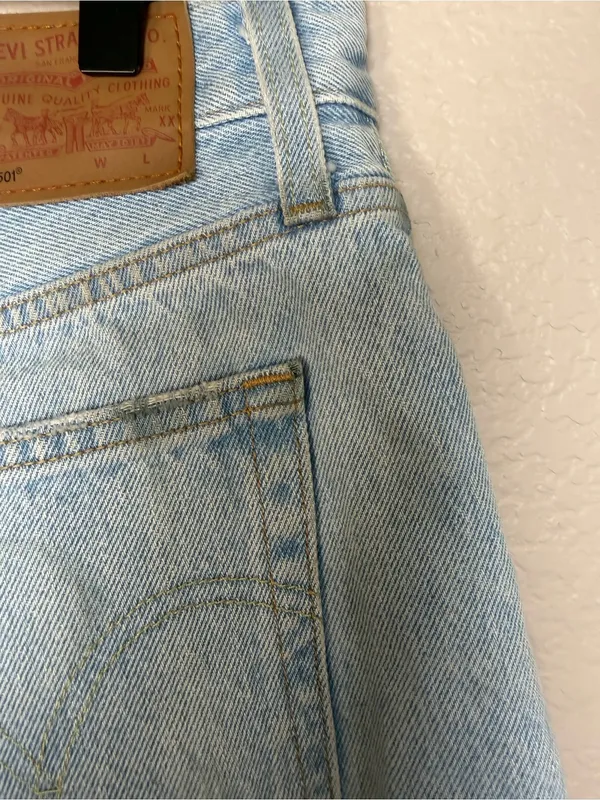Levi’s 501 Original Denim Jean Shorts size 31 in Luxor Light Blue $75 - Image 12