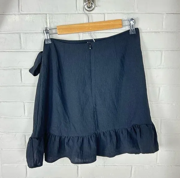 Pink Lily Classic Black Faux Wrap Ruffle Skirt Size M - Image 9