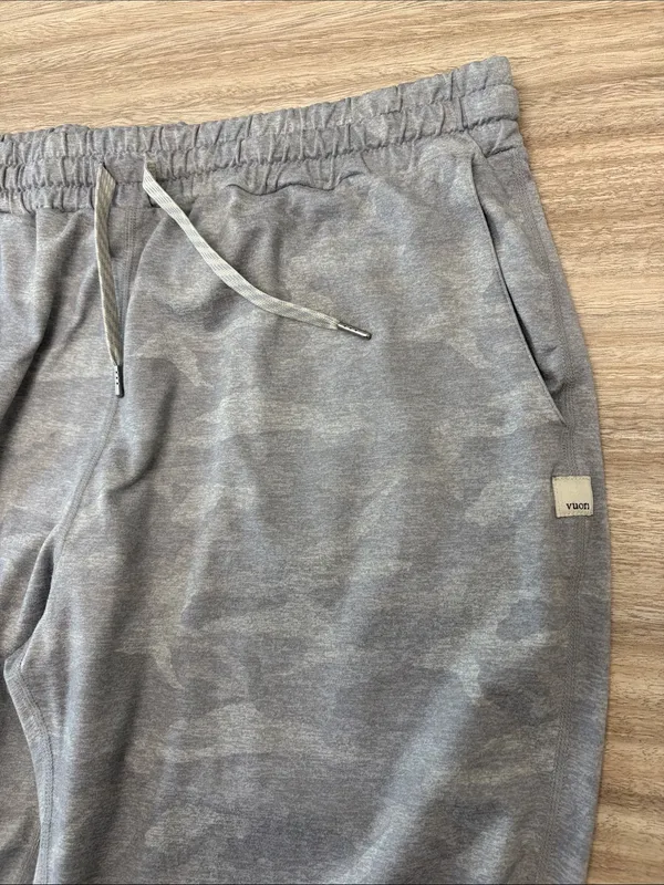 Vuori Light Grey Camo Jogger Pants Women - Image 4