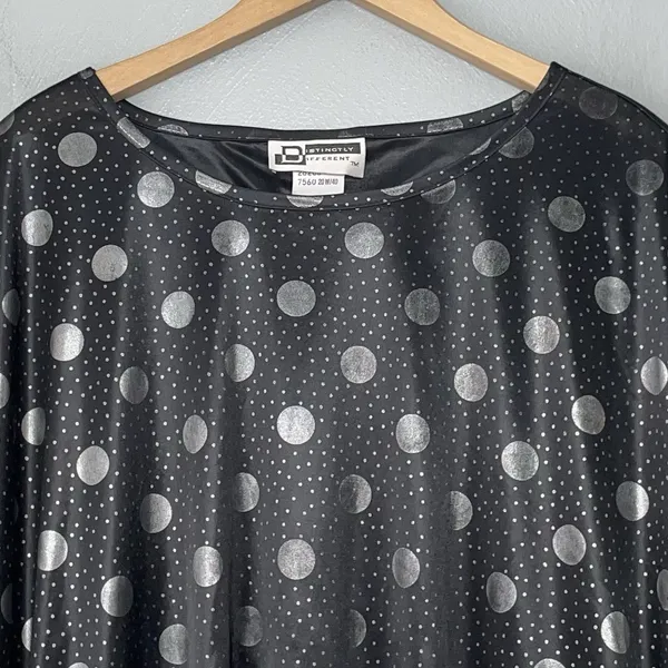 Vintage Going Out Top Plus Size 20W Black Metallic Silver Polka Dot Slinky Knit - Image 2