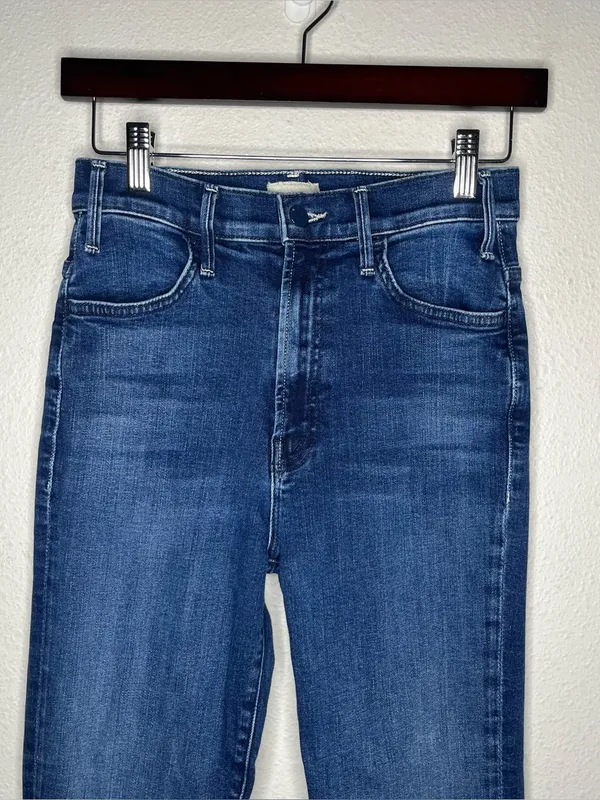 Mother The Hustler Ankle High Rise Flare Crop Jeans in Heirloom Size 26 - Image 4
