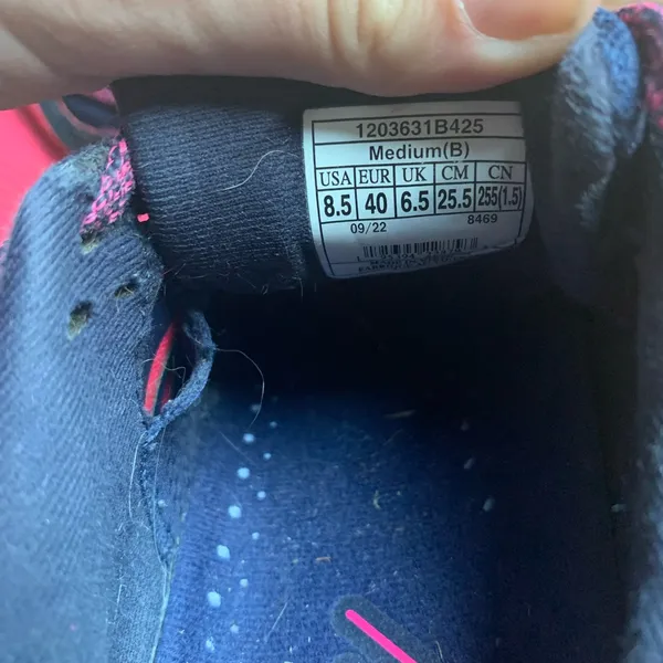 Brooks Sneaker Athletic Shoes Women Size 8.5 Pink Blue Footwear Casual - Image 3