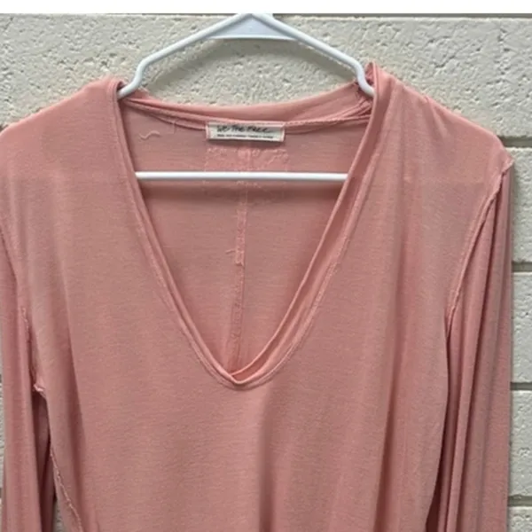 Free People We the Free Pink V Neck Long Sleeve Tee size S - Image 10