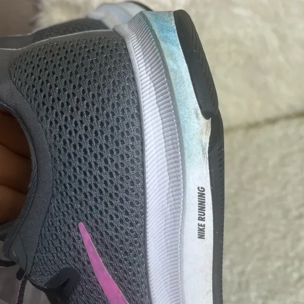 Nike Women's Size 10 Quest Grey Pink Running Sneakers - Image 12