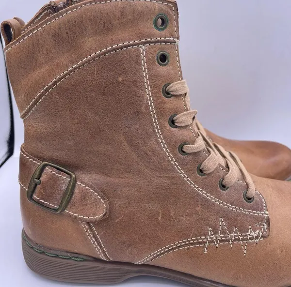 Steve Madden leather fur fleece lined tan lace up boots Size 9 - Image 5