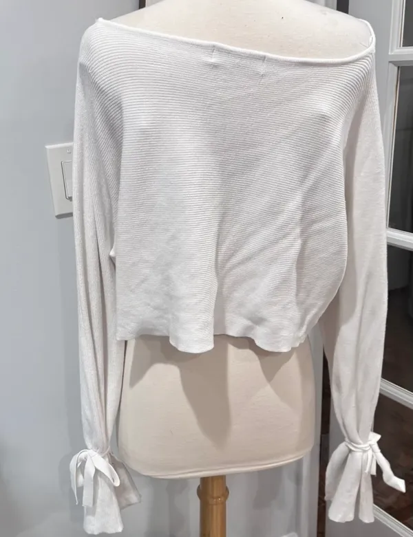 Zara White Knit Ribbed Cropped Top with Tie Cuff Bell Sleeves - Image 4