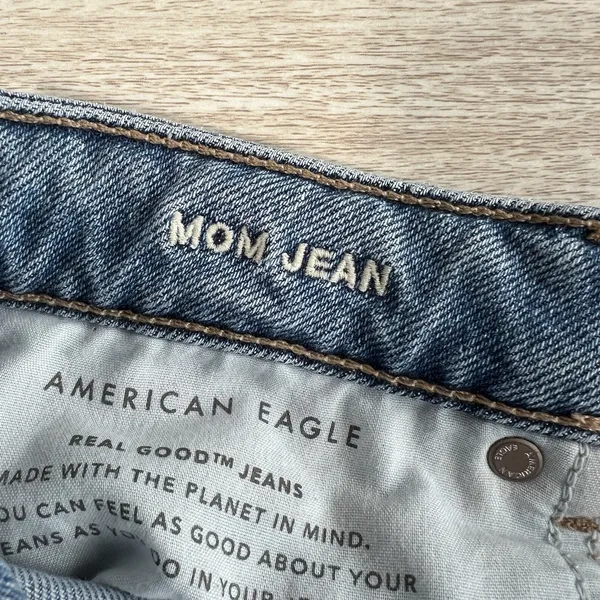 American Eagle Stretch Mom Jeans High Rise Women's Size 4 Regular Medium Wash - Image 8