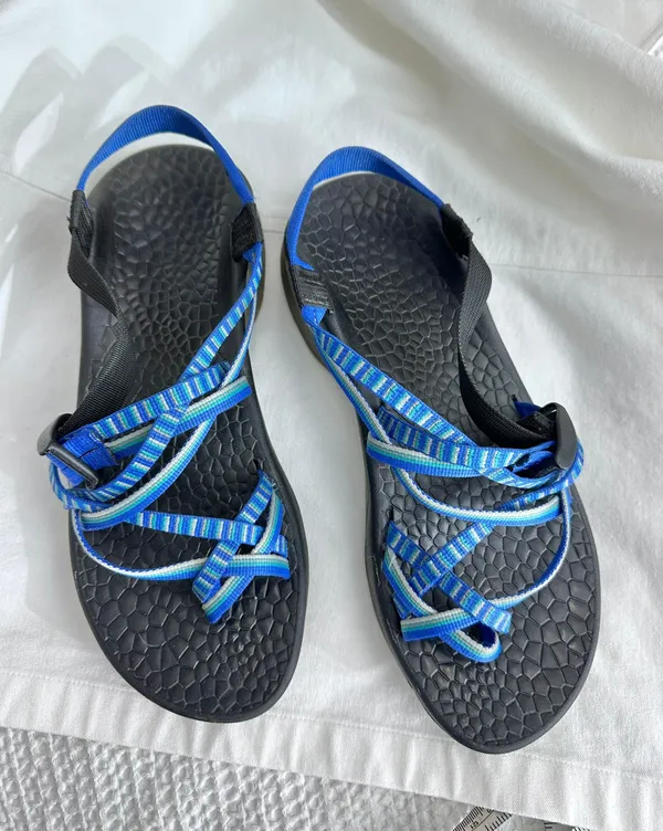Chacos updraft ZX2 Tampa  waterproof multi strap toe loop sandals - Image 2