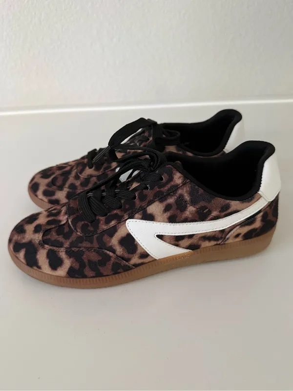DV Dolce Vita Women's Voyage Sneaker Leopard Cheetah Size 8 - Image 2