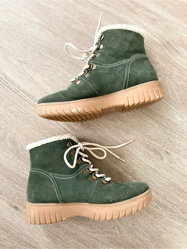 White Mountain Dark Green Leather Faux Fur Lace-Up Boots with Tan Sole - Image 7