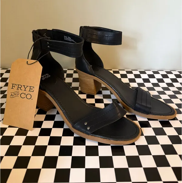 Frye and Co Heels - Image 4