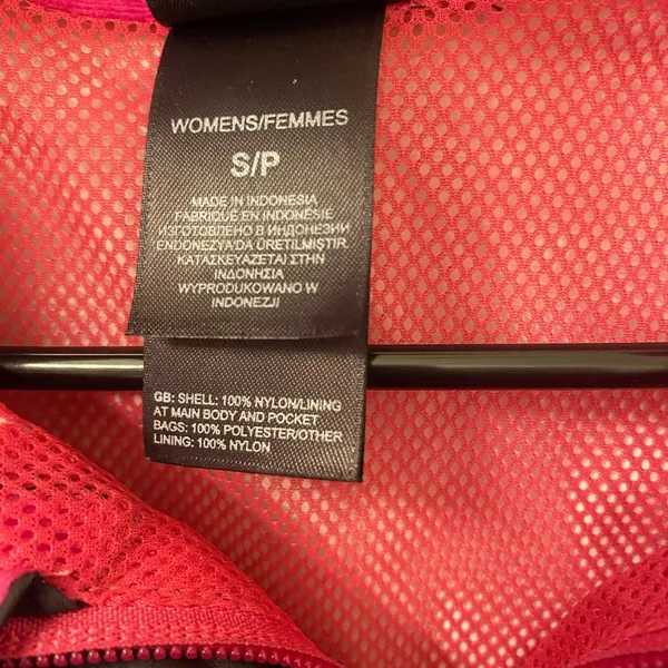 The North Face women’s rain jacket Pink and Black - Image 7