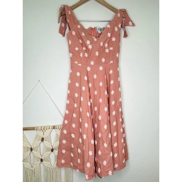 Unique Vintage Daisy Dress Coral Pink Floral Print A-Line Sweetheart Tie Straps - Image 3