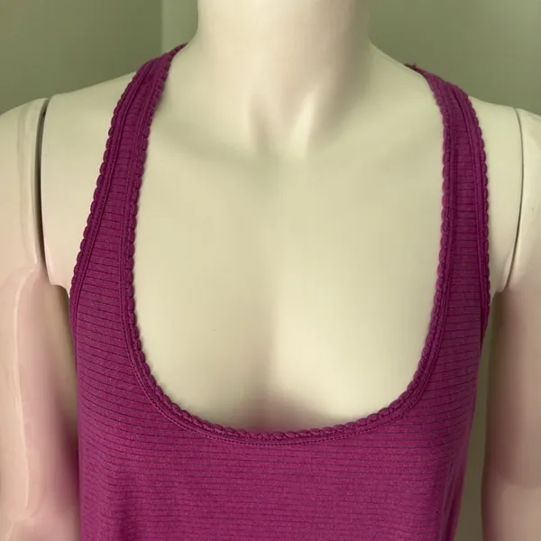 Lululemon scalloped racer back tank top pink - Image 5