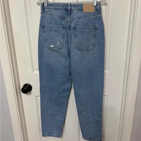 ZARA high rise mom‎ jeans size 6 light distressing - Image 5