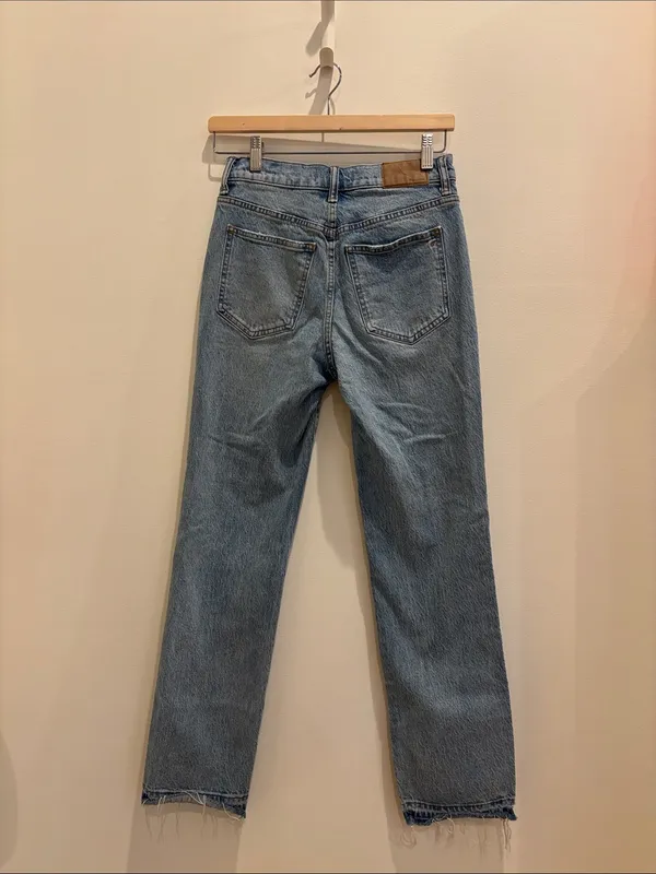 Madewell Jeans Mid-Rise 90’s Straight Light Wash Size 25 - Image 3