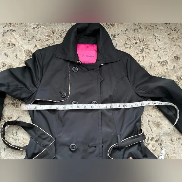 Stylish dressy BETSEY JOHNSON trench coat🔥🔥 - Image 10