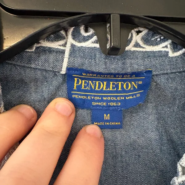 Pendleton Denim Blue Sleeveless Button Down Shirt - Image 5