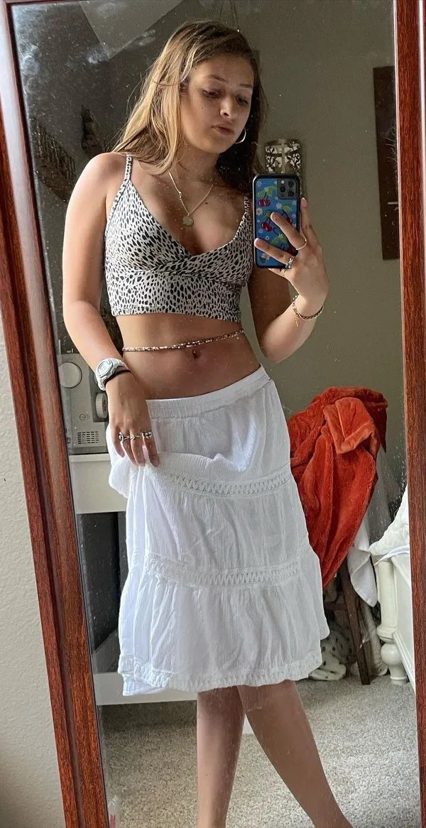 Brandy Melville Crop Top - Image 2