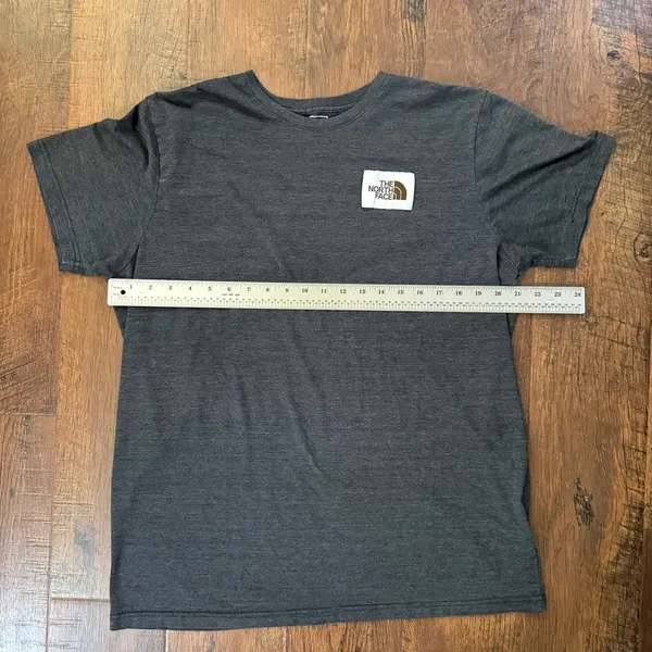 THE NORTH FACE tee shirt, size XL - Image 4