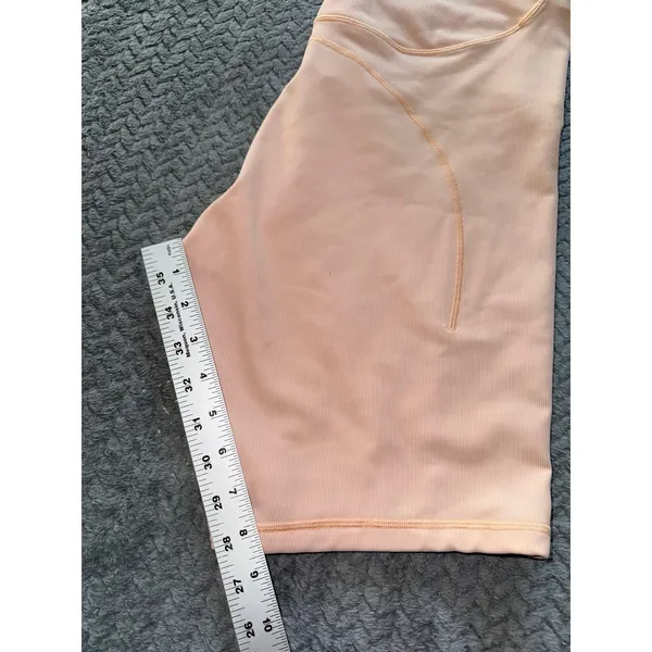 Lululemon Womens Train High Rise Shorts‎ Bike Ribbed Peach size 14 - Image 7