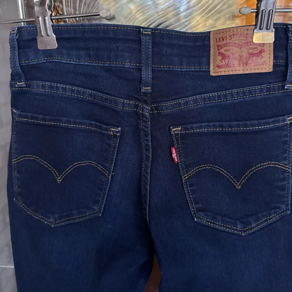 Levi’s Skinny 711 Jeans - Image 2