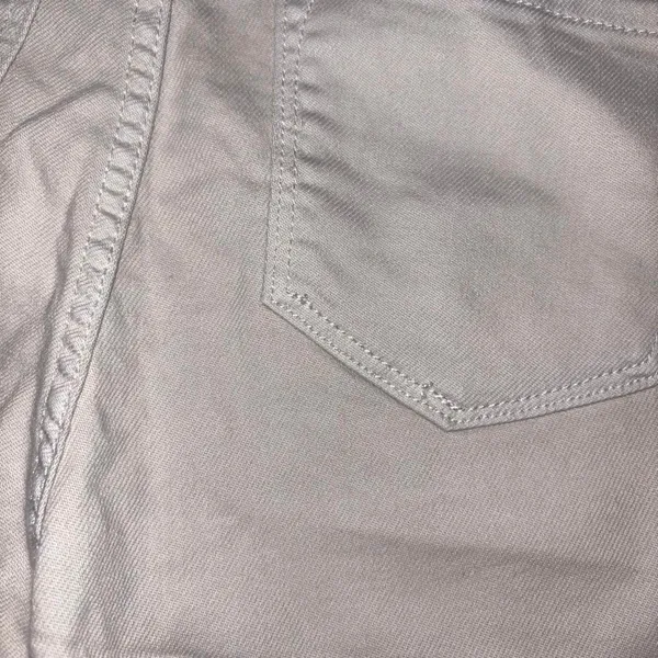 Kan Can brand light gray shorts size 26 - Image 7