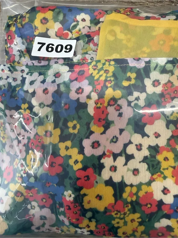 Ann Taylor yellow and blue ditsy floral print blouse size small - Image 4
