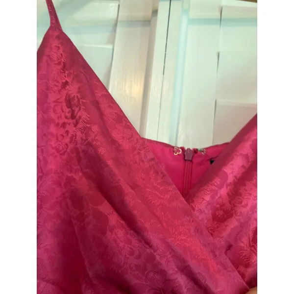 Lulu's Pink‎ Dress Size Medium - Image 5