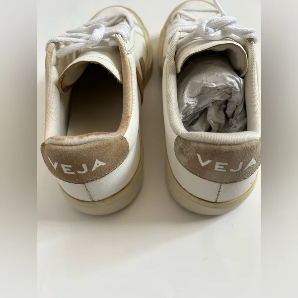 Veja campo chromefree leather sneakers white/almond sz 8 - Image 7
