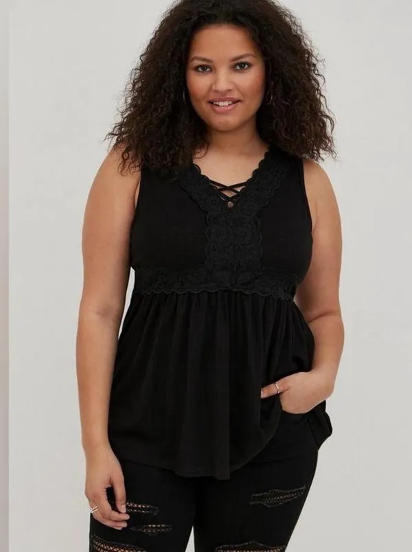 Torrid Black Babydoll Textured Jersey V-Neck Lace-Up Lace Pieced Top - size 1 - Image 6