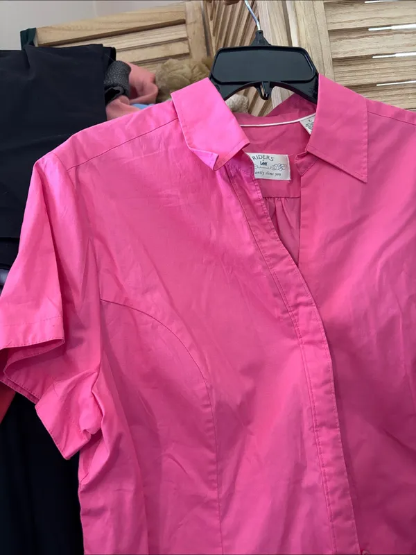 Riders By Lee Women's Short-Sleeve Button-Front Shirt - Bright Pink Large - Image 3