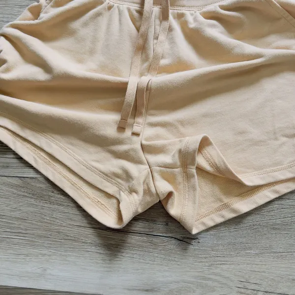Old Navy Women’s Drawstring Shorts Medium Spun Sugar Tan - Image 5