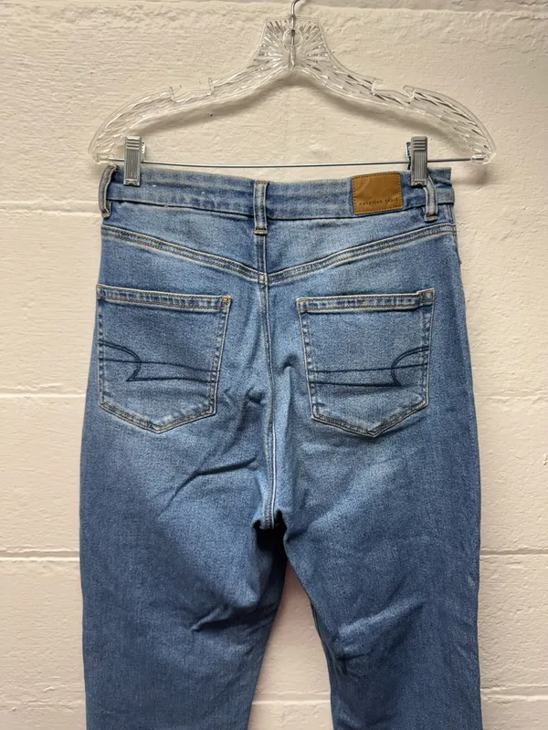 American Eagle Curvy Mom Jeans - Image 4
