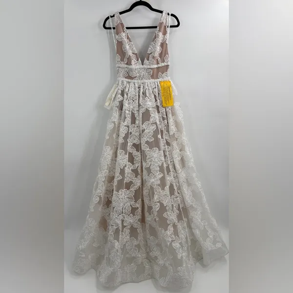 Bronx and Banco Lily Blanc Embroidered Gown US2/XS - Image 6