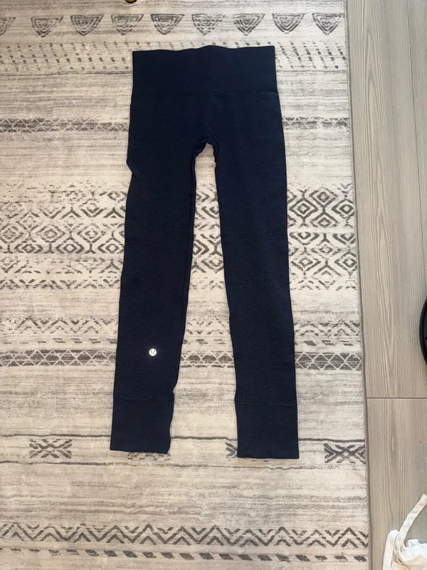 Lululemon knit leggings navy blue size 4 - Image 2