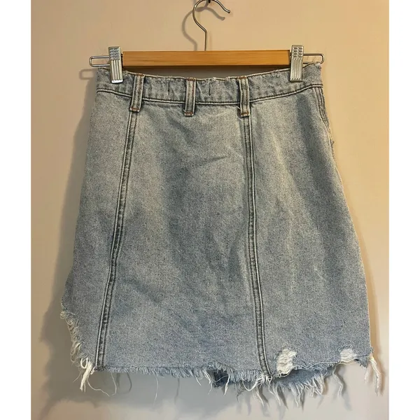 Free People Parker Wrap Distressed Denim Mini Skirt Blue Light Wash sz. 25 - Image 3
