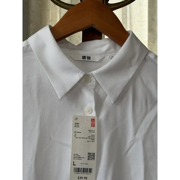 UNIQLO Women's L White Solid Collared Long Sleeve Button Women's Rayon Blouse - Image 4