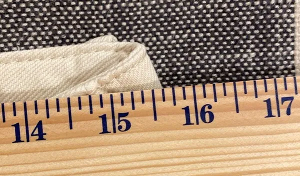 Cream Colored Denim Jeans Size Medium - Image 7