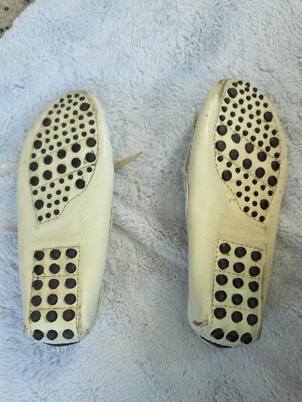 Minnetonka Thunderbird Beaded Leather Fringe Moccasins Ivory 8 - Image 7