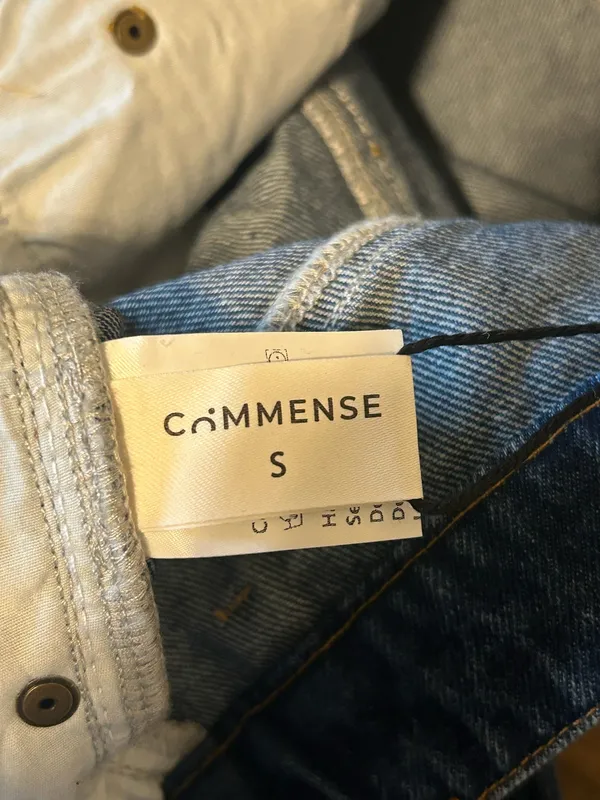 Commence NWT Trendy Mid-Waisted Denim Curved-Leg Pants Small - Image 8